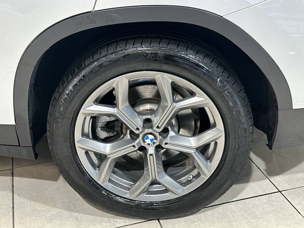 Thumbnail: 2023 BMW X4 - 8