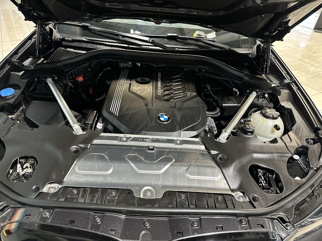 Thumbnail: 2024 BMW X4 - 9