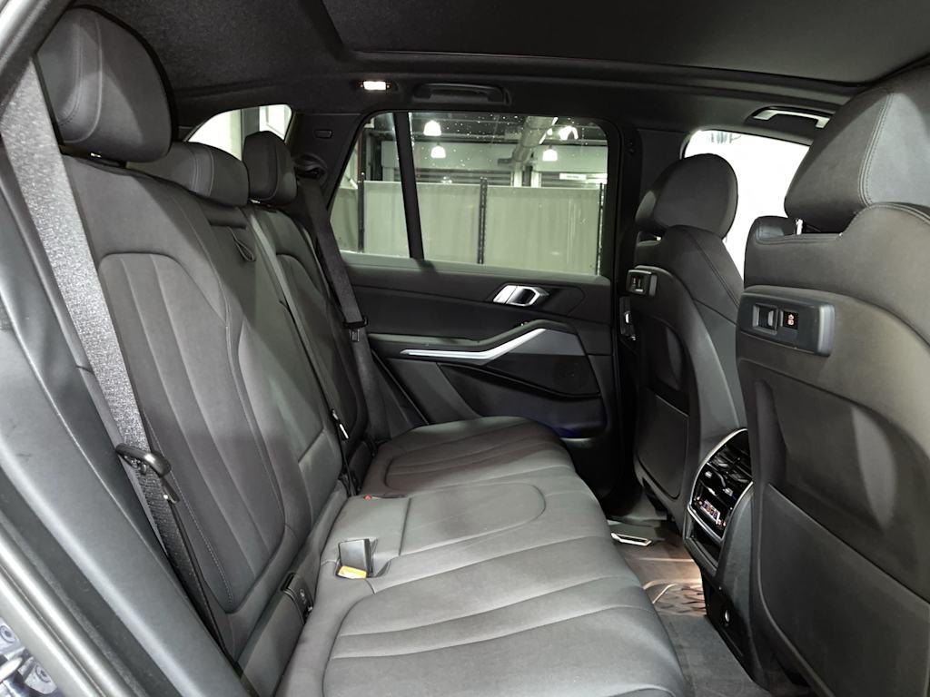 Thumbnail: 2021 BMW X5 - 31