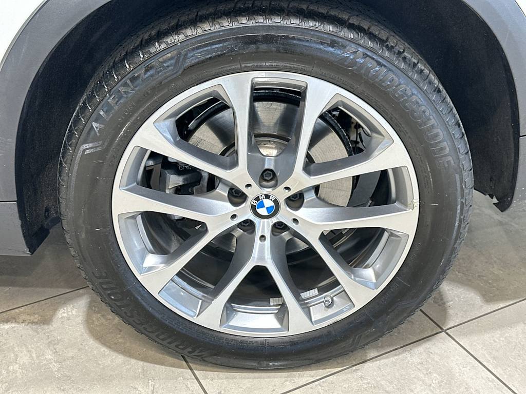 Thumbnail: 2023 BMW X5 - 8