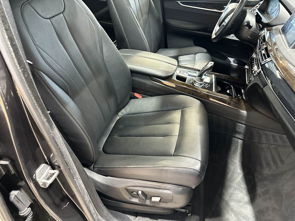 Thumbnail: 2017 BMW X5 - 12