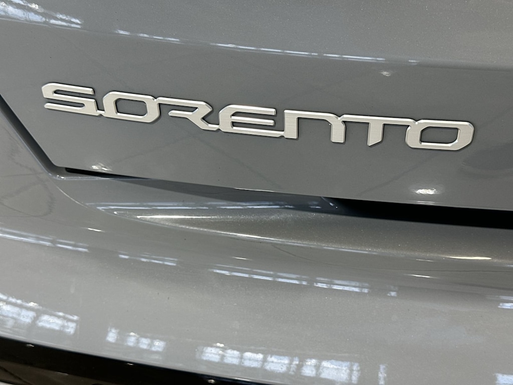 Thumbnail: 2023 Kia Sorento - 7