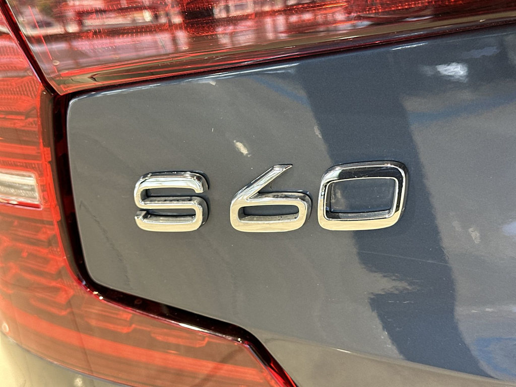 Thumbnail: 2019 Volvo S60 - 28