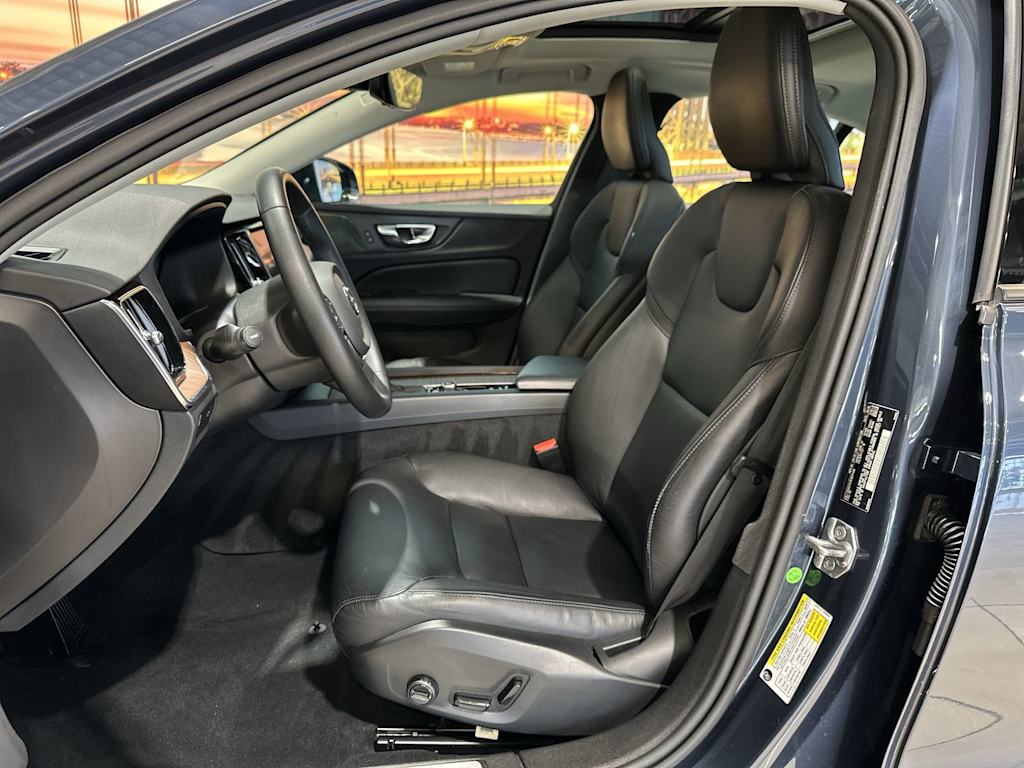 Thumbnail: 2019 Volvo S60 - 12