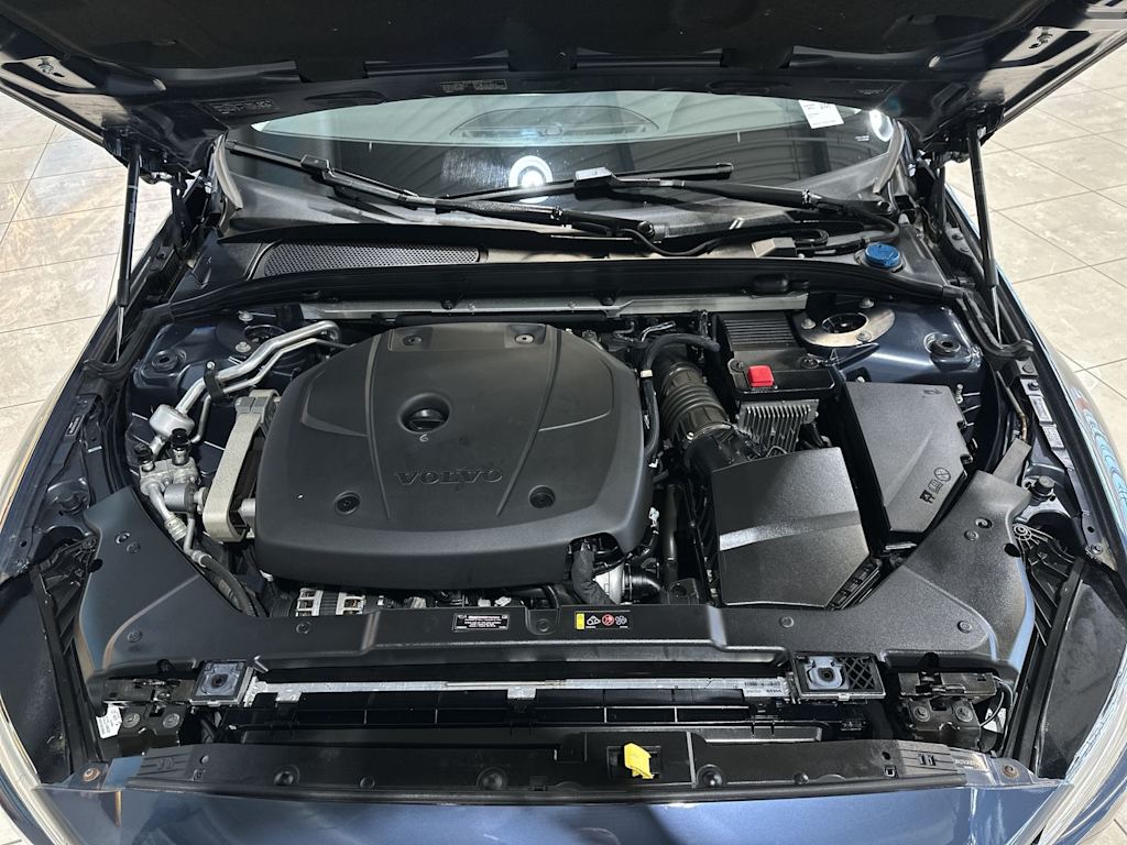 Thumbnail: 2019 Volvo S60 - 9