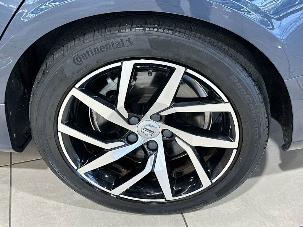 Thumbnail: 2019 Volvo S60 - 8