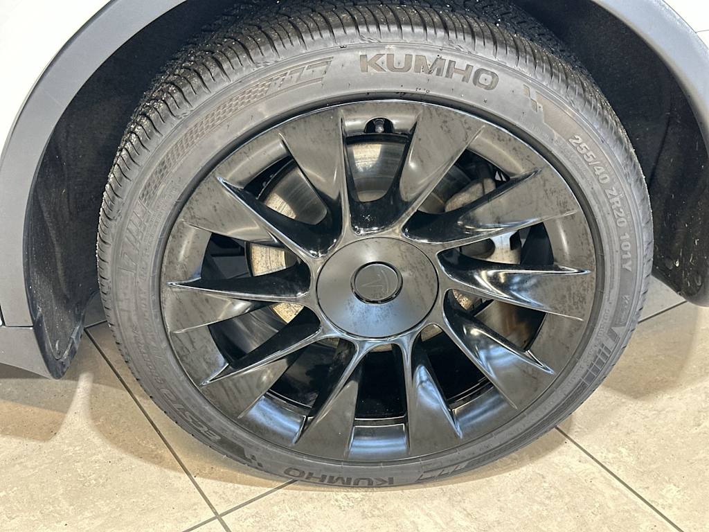 Thumbnail: 2024 Tesla Model Y - 8