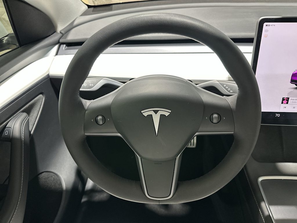 Thumbnail: 2023 Tesla Model Y - 9