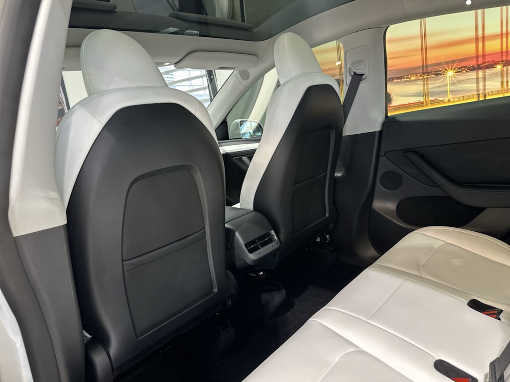 Thumbnail: 2023 Tesla Model Y - 28