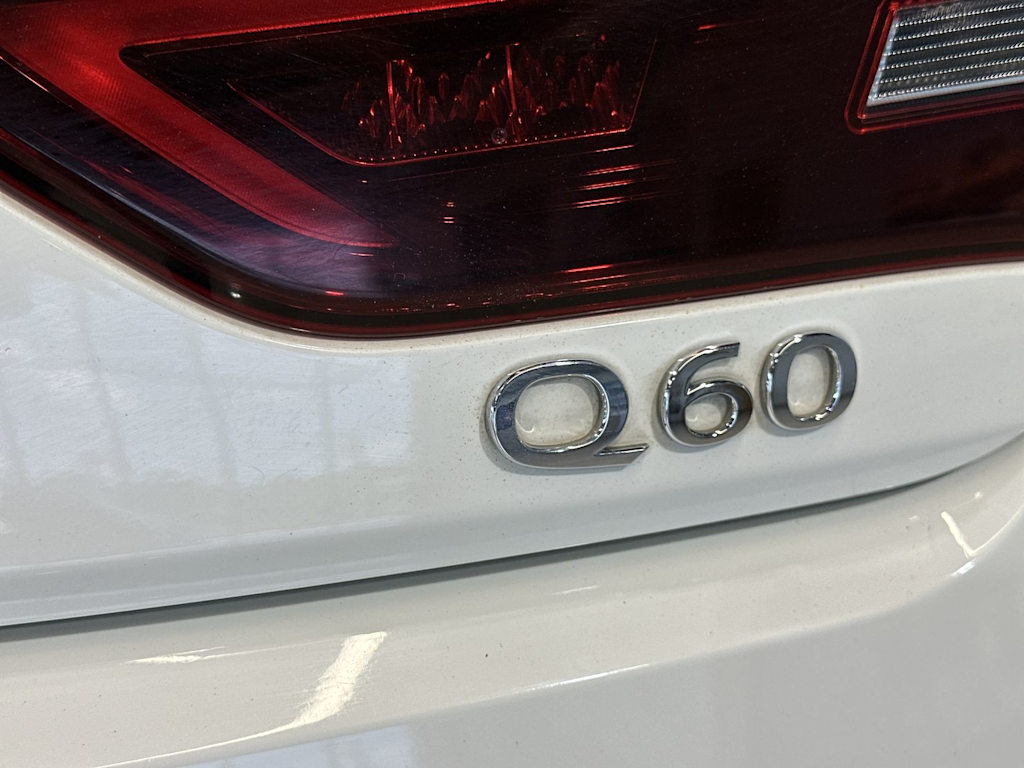 Thumbnail: 2017 INFINITI Q60 - 31