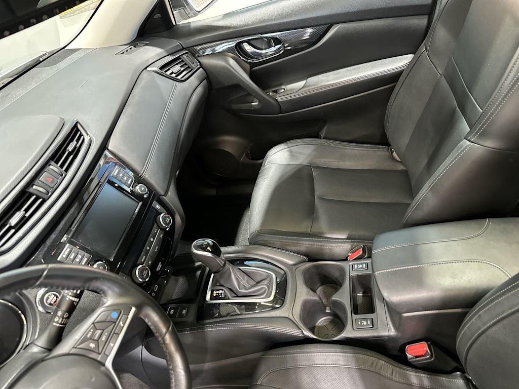 Thumbnail: 2018 Nissan Rogue - 33
