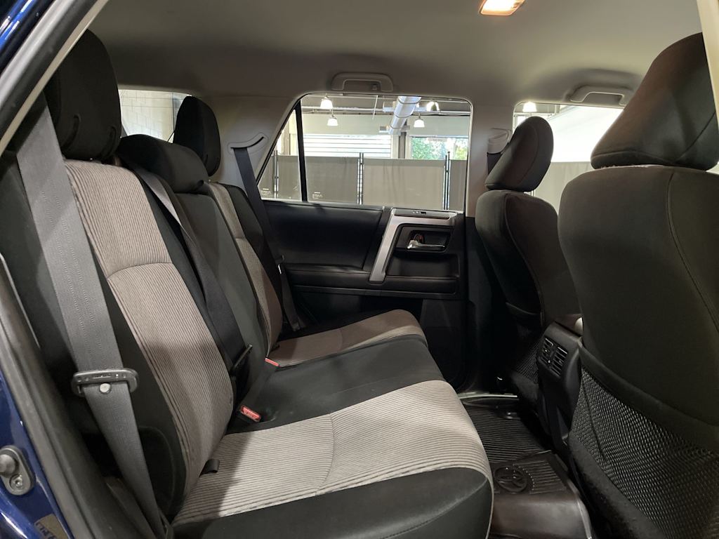 Thumbnail: 2020 Toyota 4Runner - 32