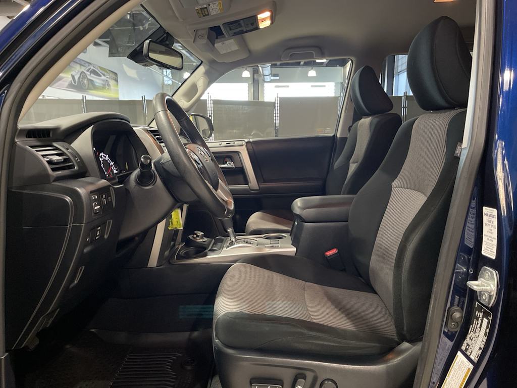 Thumbnail: 2020 Toyota 4Runner - 11