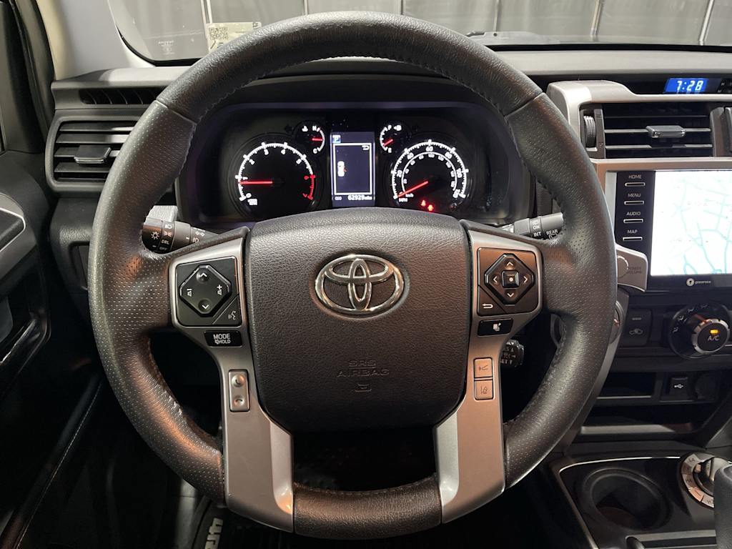 Thumbnail: 2020 Toyota 4Runner - 10