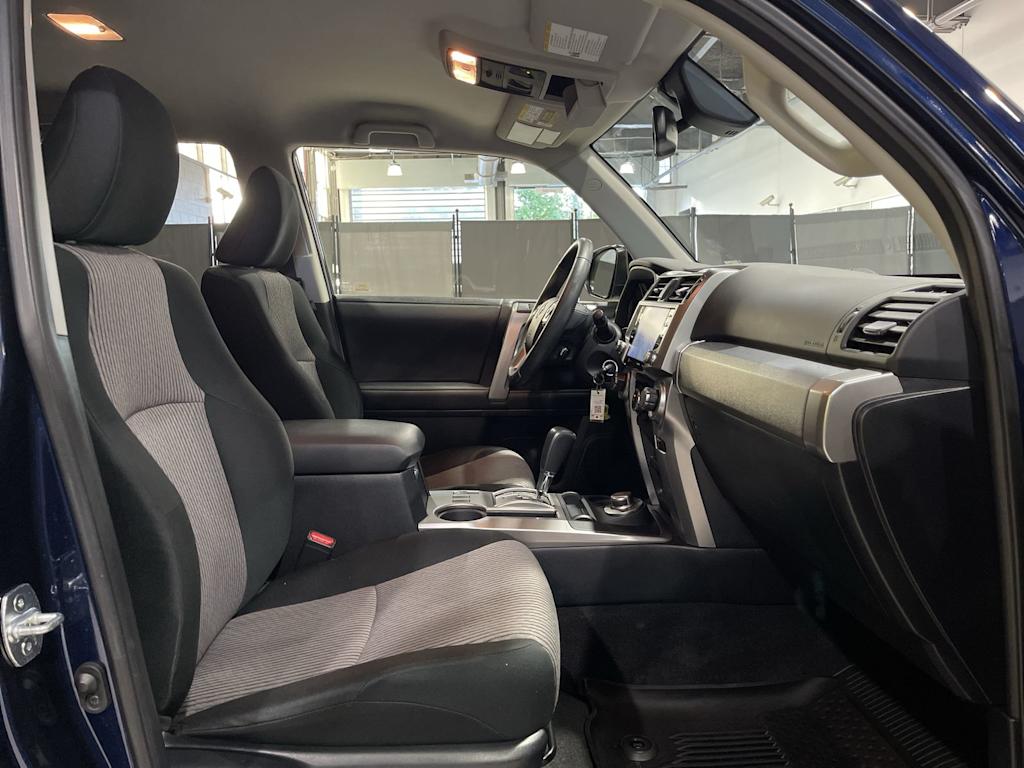 Thumbnail: 2020 Toyota 4Runner - 33