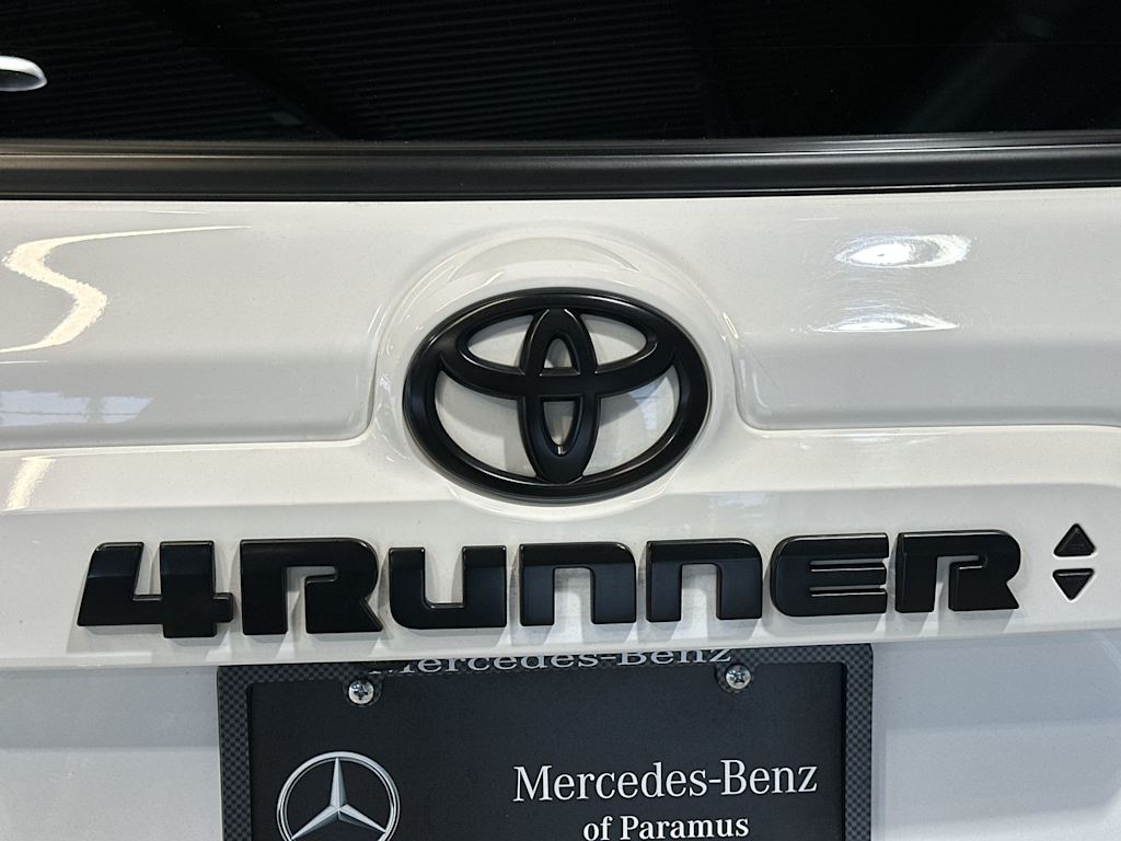 Thumbnail: 2023 Toyota 4Runner - 7