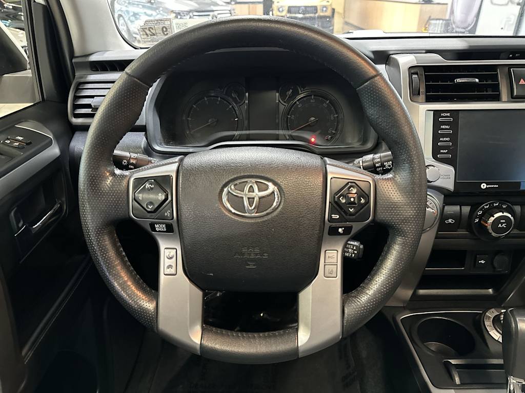 Thumbnail: 2023 Toyota 4Runner - 10