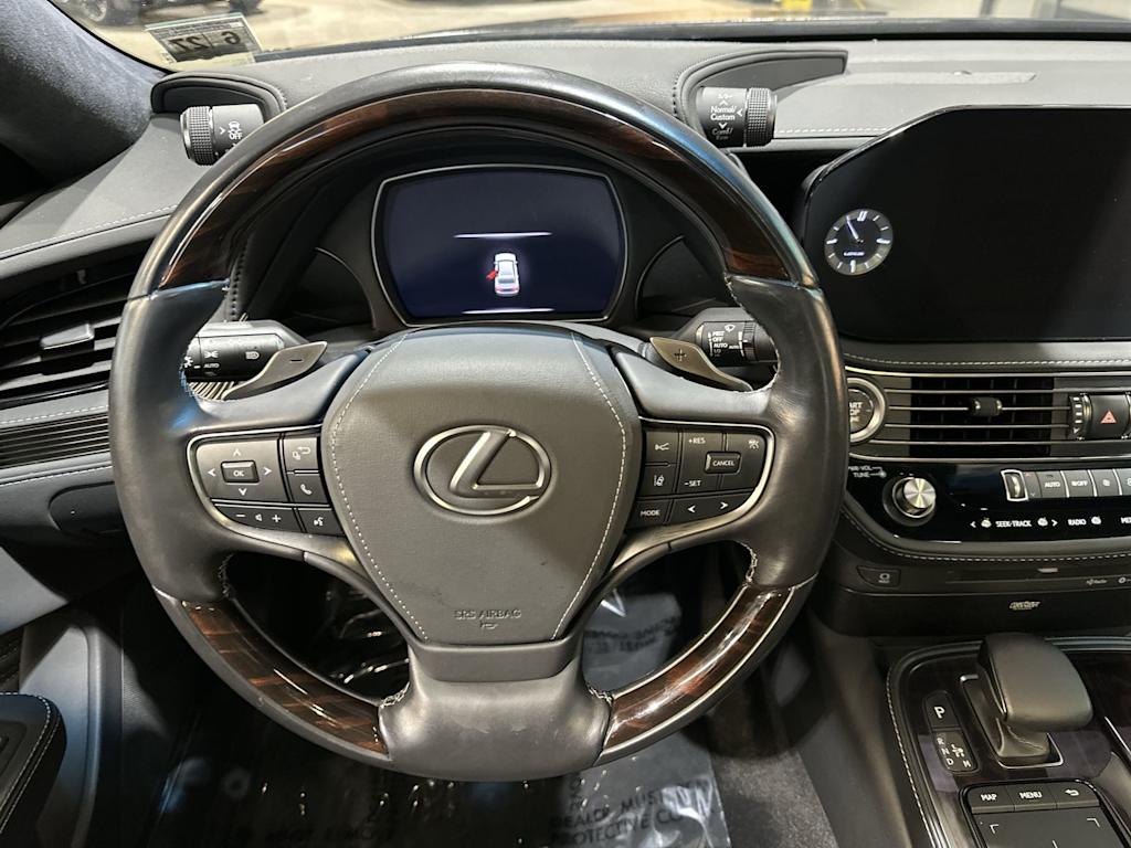 Thumbnail: 2022 Lexus LS - 10