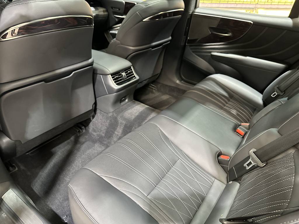 Thumbnail: 2022 Lexus LS - 13