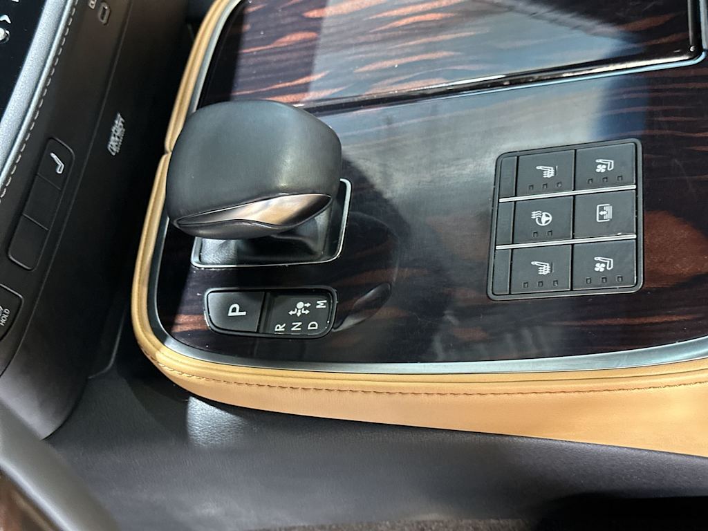 Thumbnail: 2023 Lexus LS - 32
