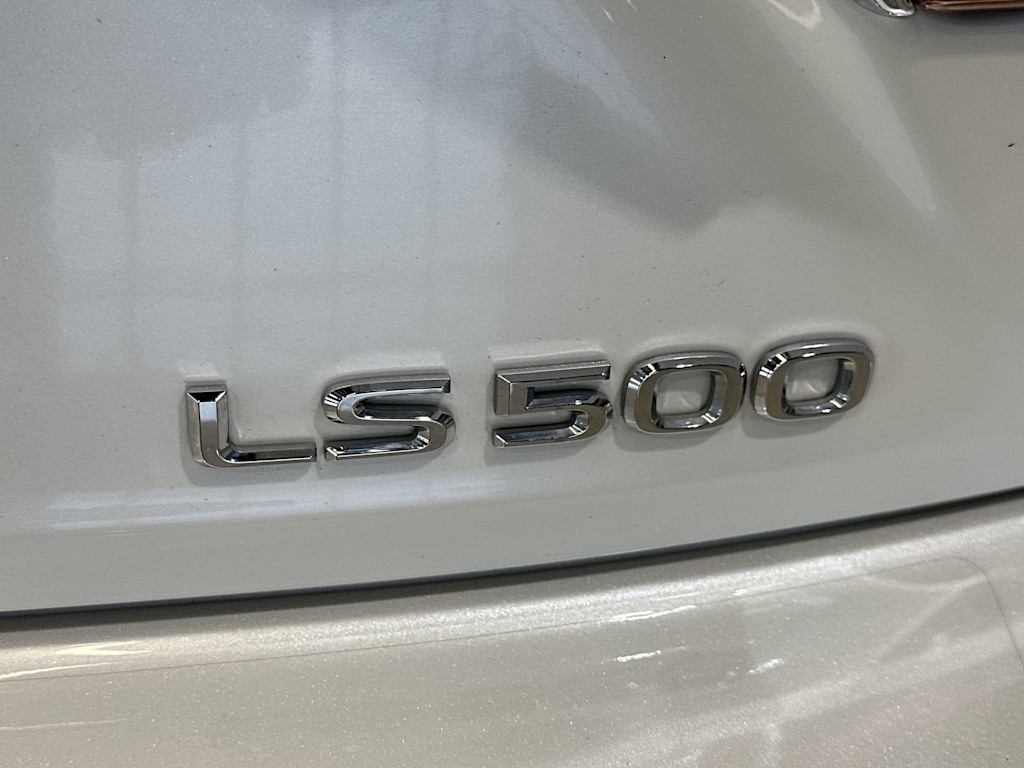 Thumbnail: 2023 Lexus LS - 30