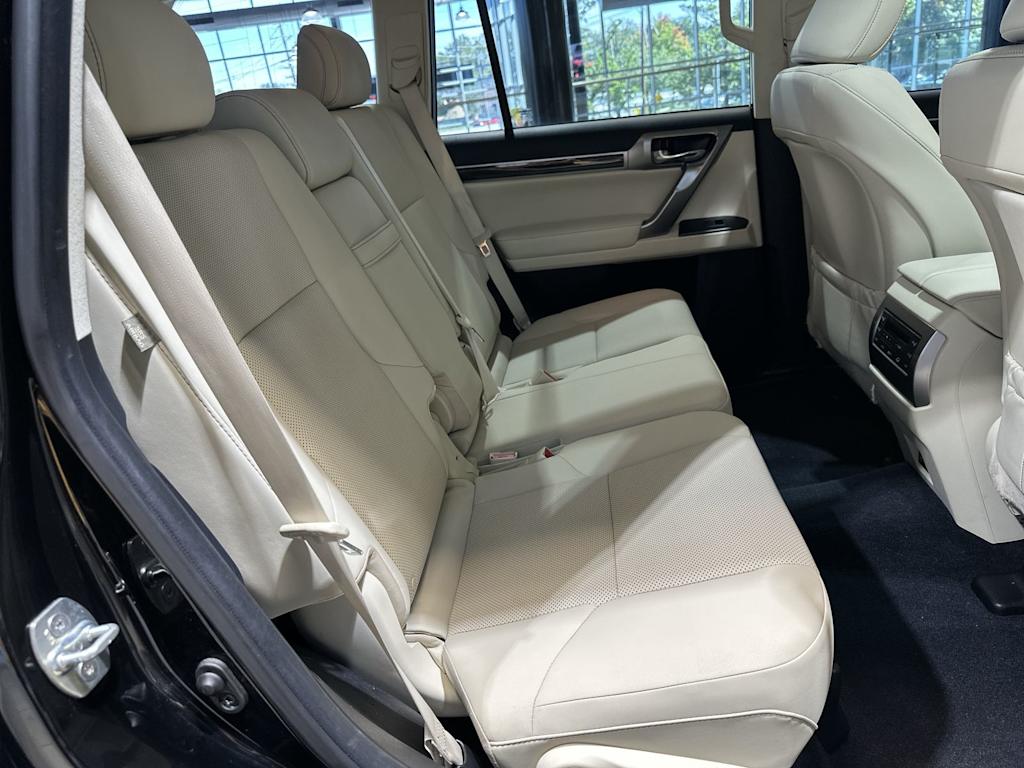 Thumbnail: 2023 Lexus GX - 30