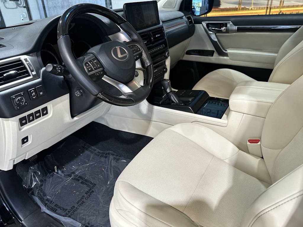 Thumbnail: 2023 Lexus GX - 9