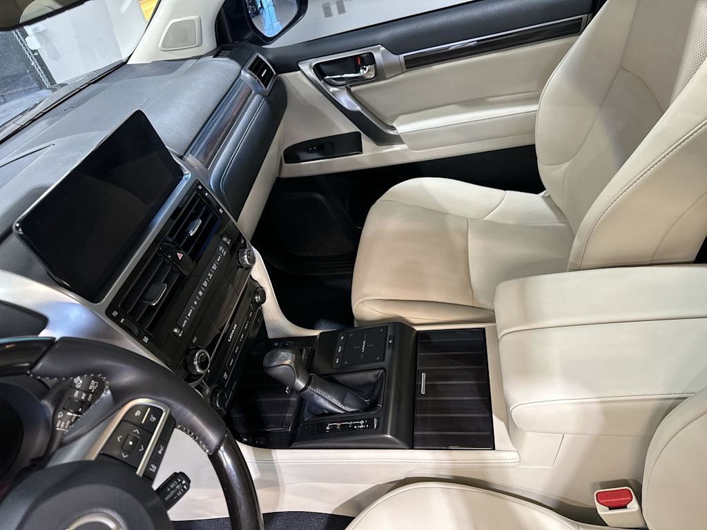 Thumbnail: 2023 Lexus GX - 12