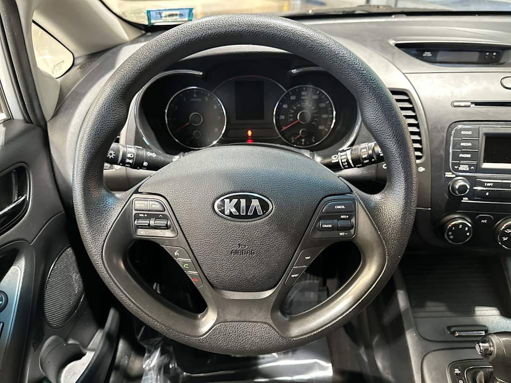 Thumbnail: 2016 Kia Forte - 10