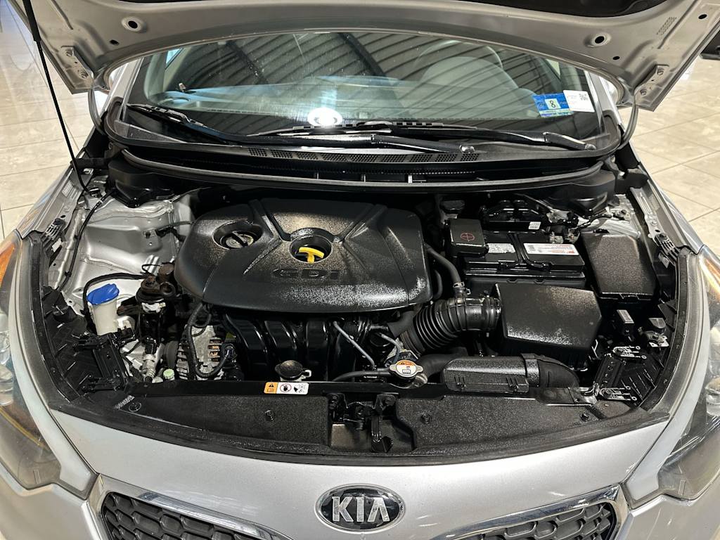Thumbnail: 2016 Kia Forte - 9
