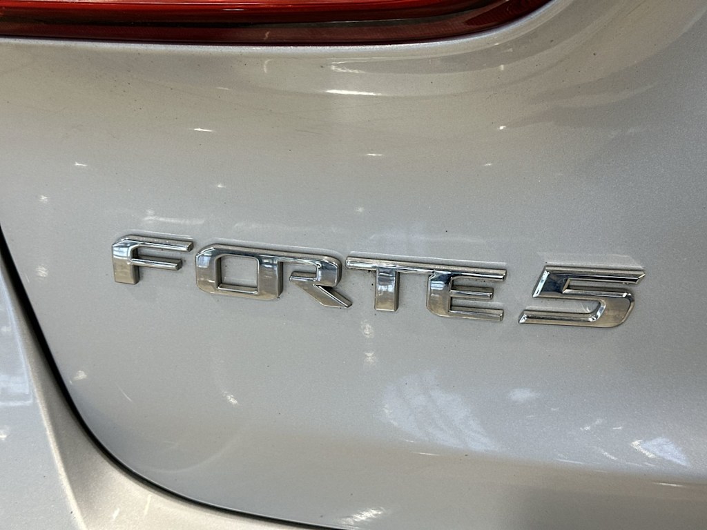 Thumbnail: 2016 Kia Forte - 7