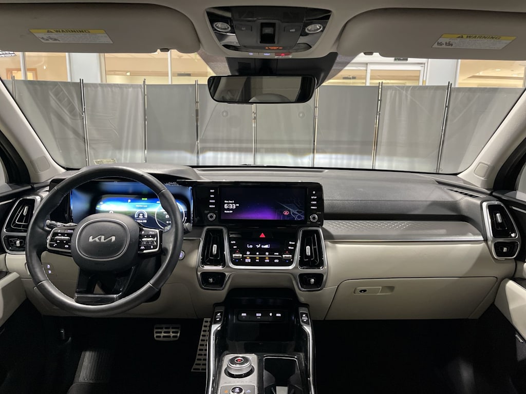 Thumbnail: 2023 Kia Sorento - 2