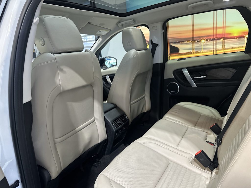 Thumbnail: 2021 Land Rover Discovery Sport - 13