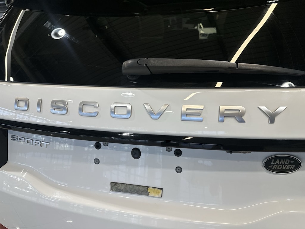 Thumbnail: 2021 Land Rover Discovery Sport - 7