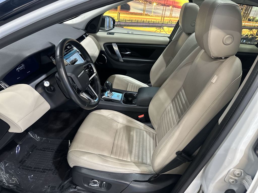 Thumbnail: 2021 Land Rover Discovery Sport - 12