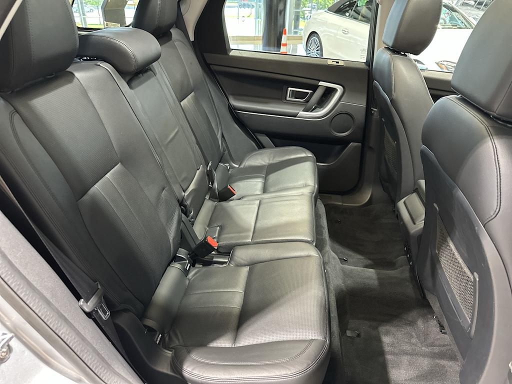 Thumbnail: 2019 Land Rover Discovery Sport - 30