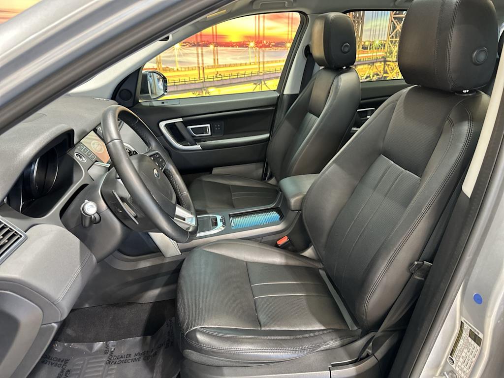 Thumbnail: 2019 Land Rover Discovery Sport - 11