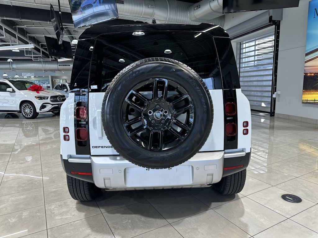 Thumbnail: 2024 Land Rover Defender - 8