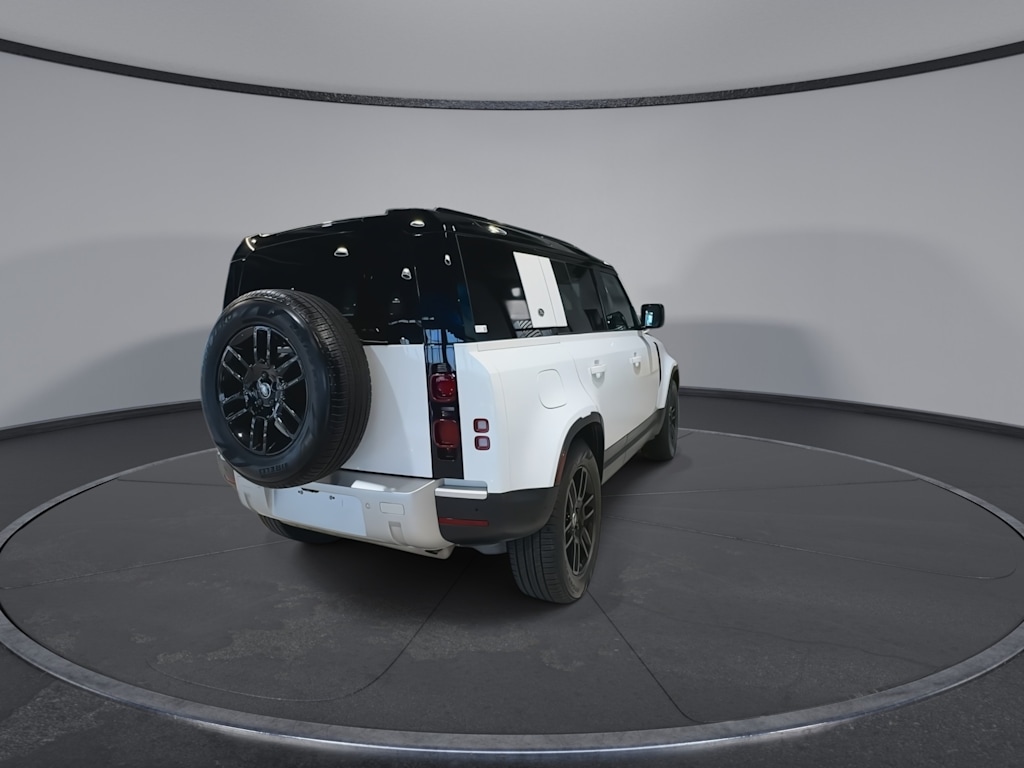 Thumbnail: 2024 Land Rover Defender - 6
