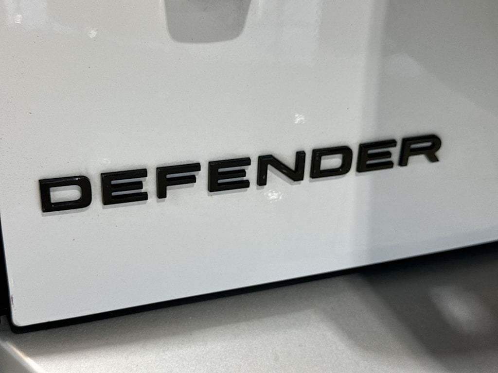 Thumbnail: 2024 Land Rover Defender - 29