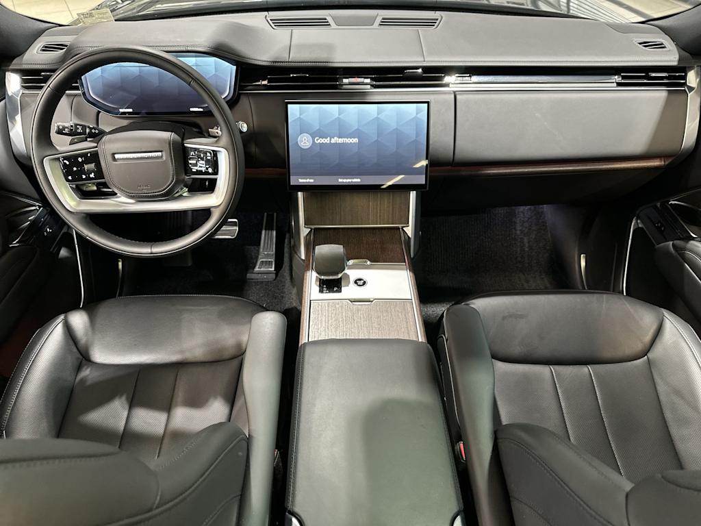 Thumbnail: 2025 Land Rover Range Rover - 9