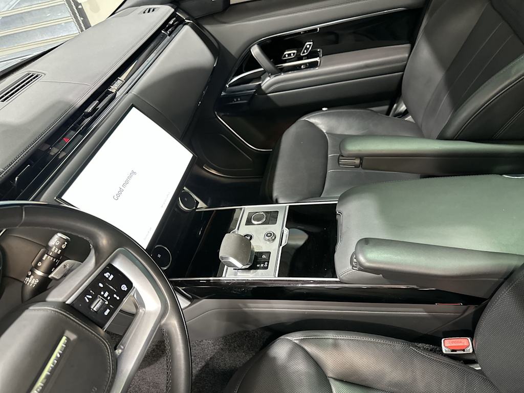 Thumbnail: 2023 Land Rover Range Rover - 32
