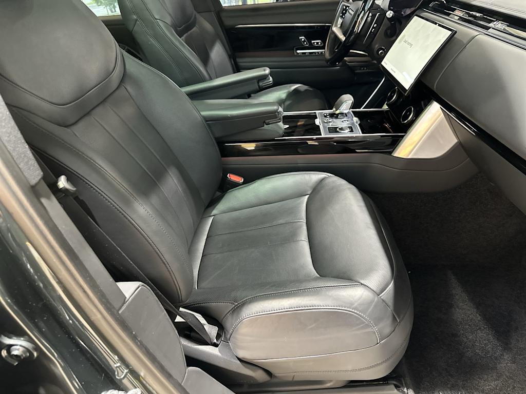 Thumbnail: 2023 Land Rover Range Rover - 12