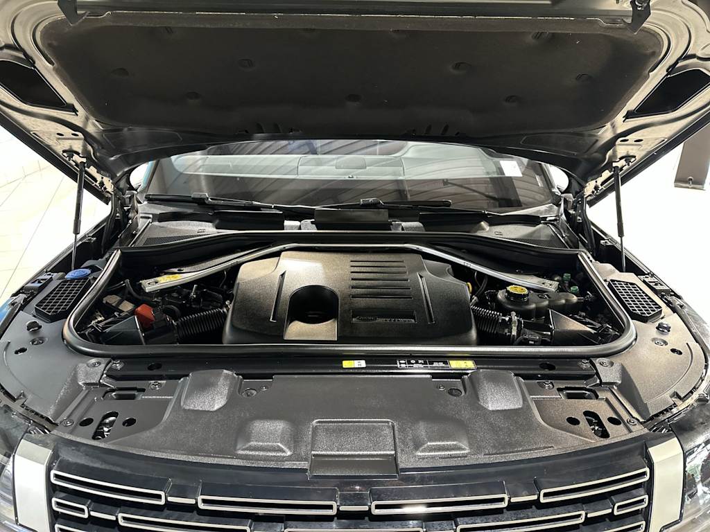 Thumbnail: 2023 Land Rover Range Rover - 9