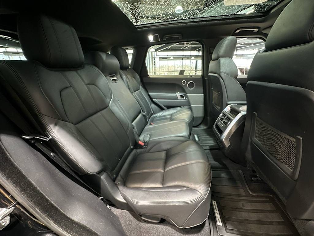 Thumbnail: 2017 Land Rover Range Rover Sport - 31