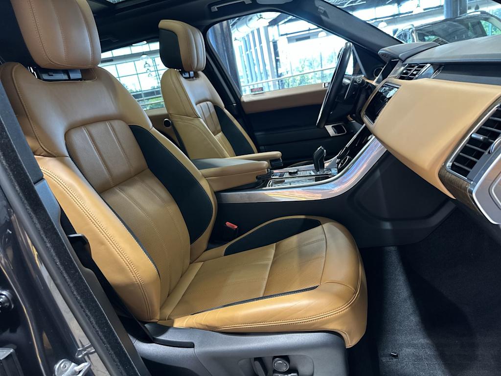 Thumbnail: 2022 Land Rover Range Rover Sport - 12