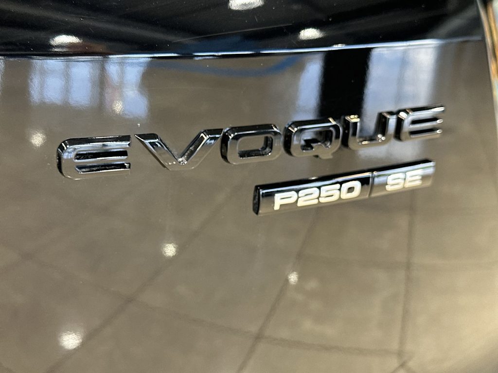 Thumbnail: 2020 Land Rover Range Rover Evoque - 6