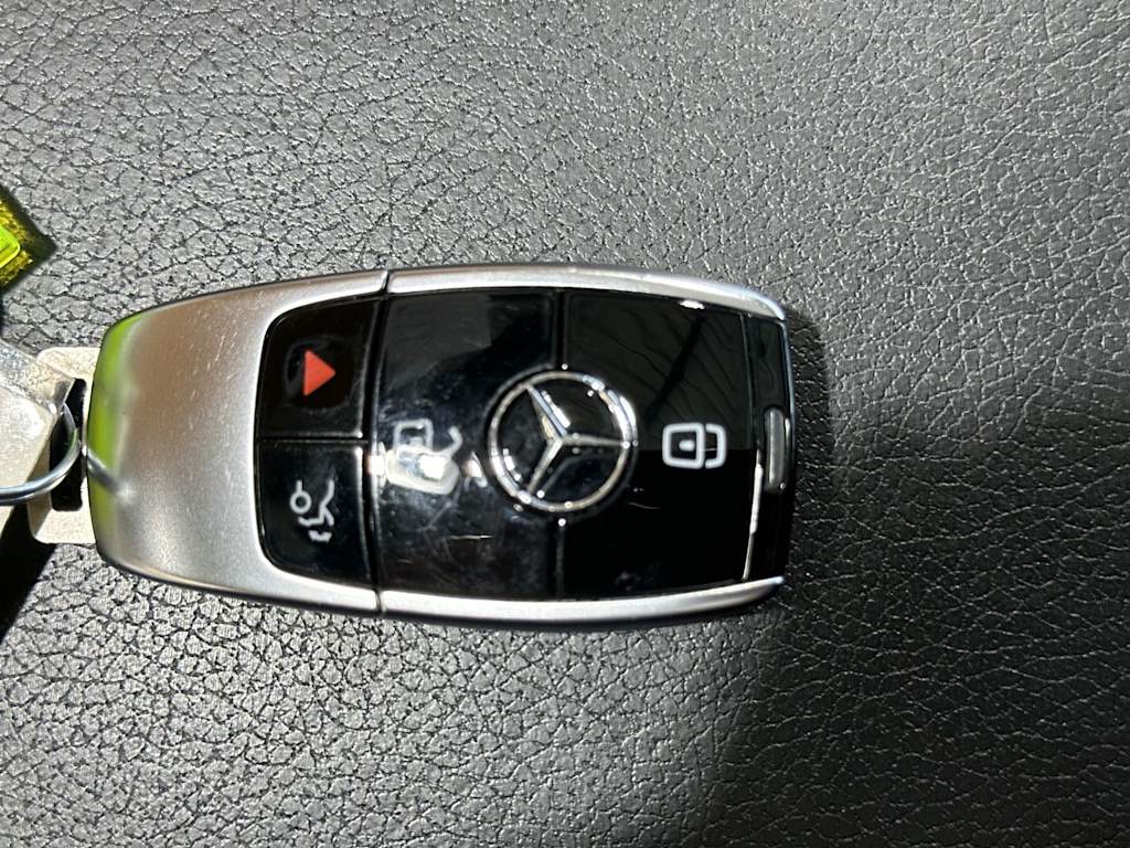 Thumbnail: 2023 Mercedes-Benz E-Class - 15