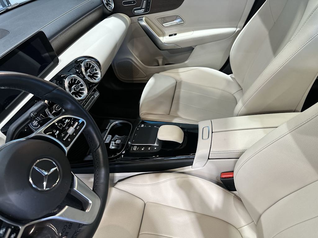 Thumbnail: 2022 Mercedes-Benz CLA - 32