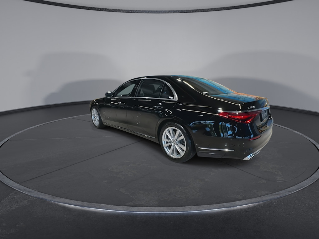 Thumbnail: 2023 Mercedes-Benz S-Class - 23